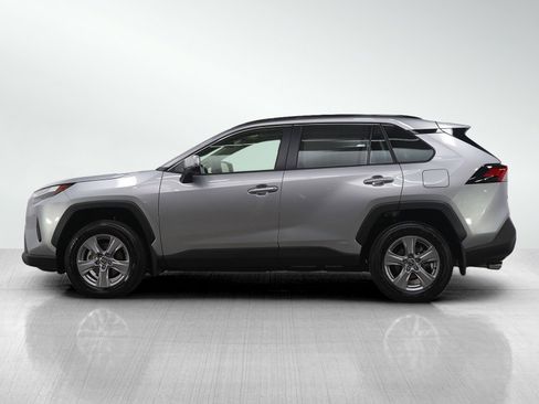 Used 2025 Toyota RAV4 XLE image 2