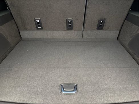 New 2025 Cadillac Escalade ESV Luxury image 11