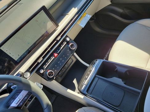 New 2026 Hyundai Tucson Limited image 28