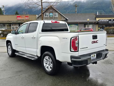 Used 2015 GMC Canyon SLE w/ SLE Convenience Package image 8