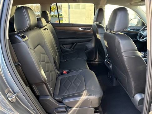 Used 2024 Volkswagen Atlas SE image 14