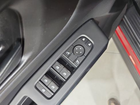 New 2026 Nissan Pathfinder SV image 12