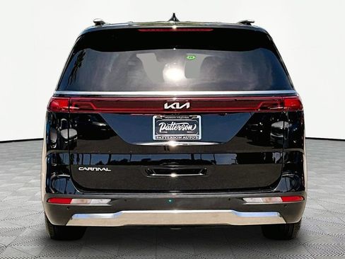 Certified 2024 Kia Carnival SX Prestige FWD image 4