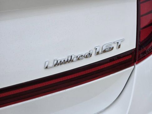 Used 2022 Hyundai Sonata Limited w/ Preferred Accessory Package image 5