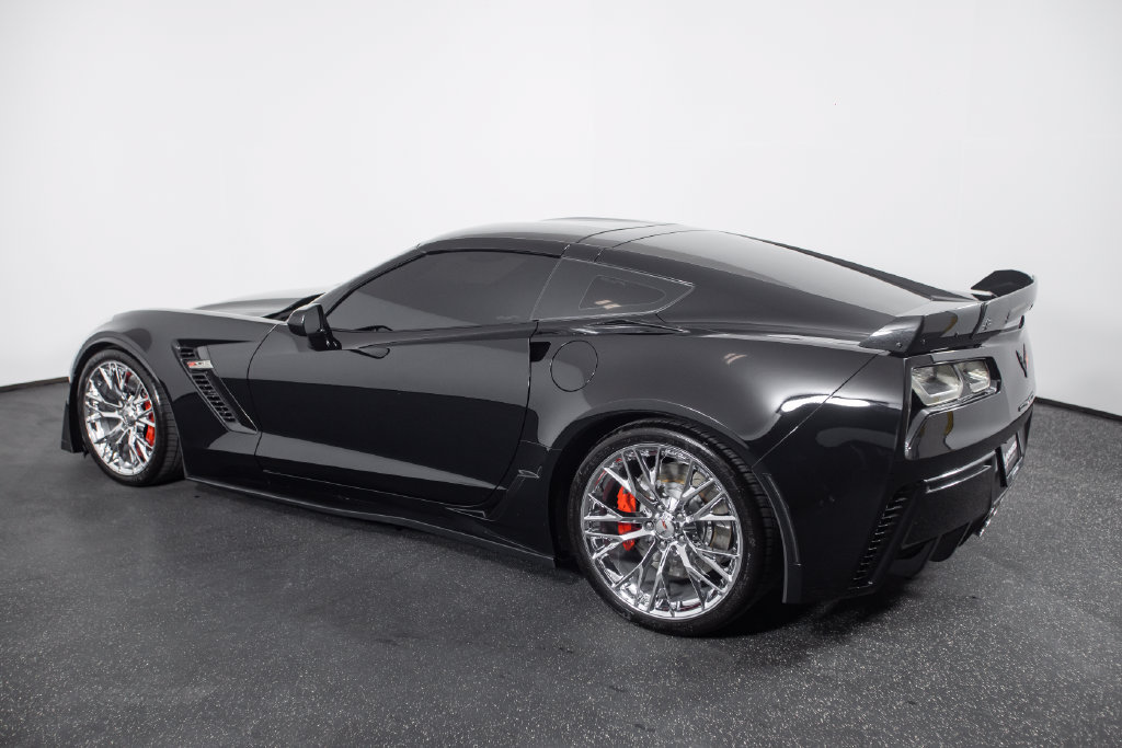 Used 2017 Chevrolet Corvette Z06 RWD image 12