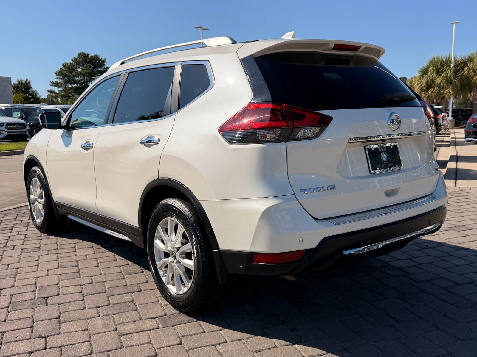 Used 2020 Nissan Rogue SV FWD image 10