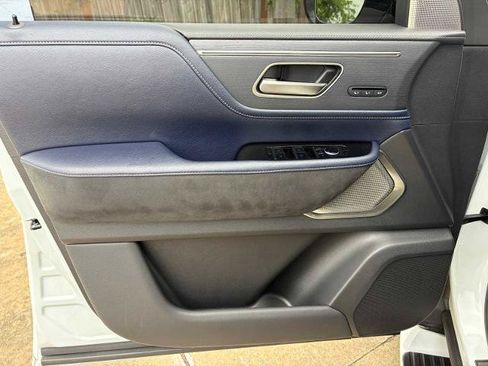 Certified 2026 INFINITI QX80 4WD image 13