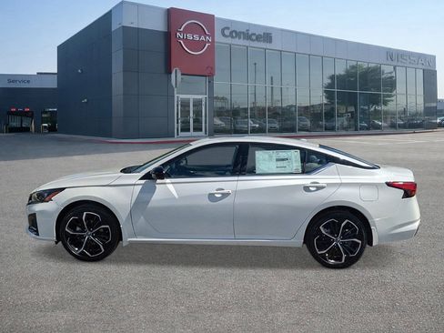 New 2025 Nissan Altima 2.5 SR w/ SR Premium Package image 2