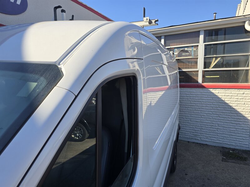 Used 2019 Ford Transit 250 148 Medium Roof RWD image 25