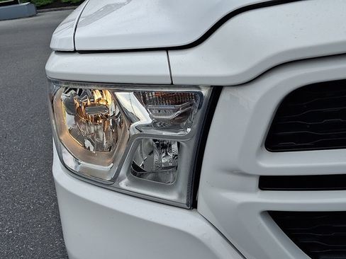 Used 2023 RAM 1500 Big Horn AWD/4WD image 9