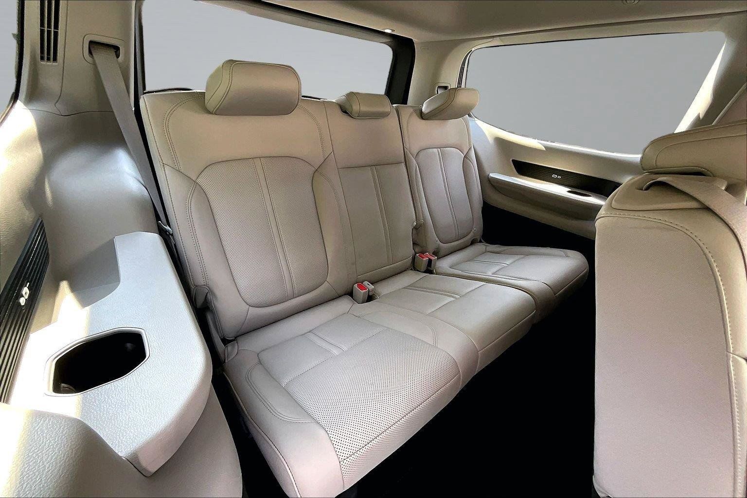 Certified 2022 Jeep Wagoneer Series II AWD/4WD image 28