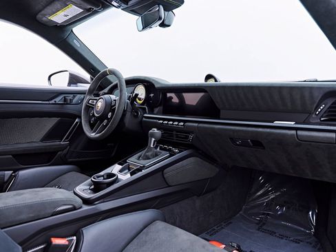 Used 2024 Porsche 911 GT3 RS w/ Weissach Package RWD image 46