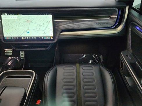 Used 2024 Rivian R1T Adventure image 38