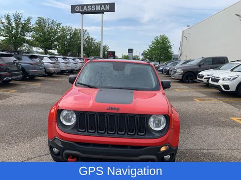 Used 2018 Jeep Renegade Trailhawk AWD/4WD image 2