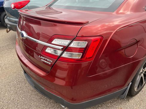 Used 2014 Ford Taurus Limited w/ Equipment Group 301A FWD image 13