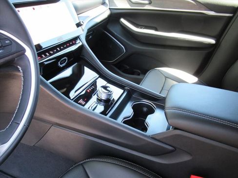 New 2026 Jeep Grand Cherokee Limited AWD/4WD image 15