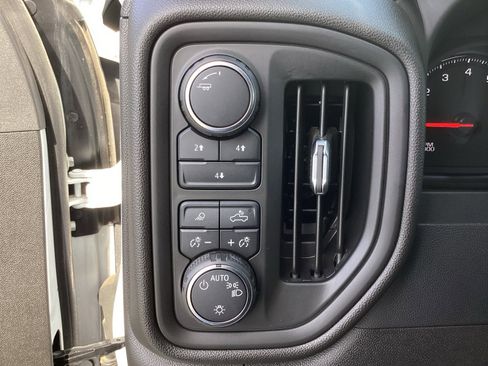 Used 2024 Chevrolet Silverado 2500 Custom w/ Custom Value Package image 26