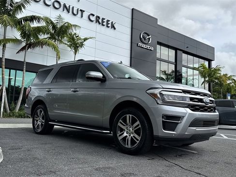 Used 2023 Ford Expedition Limited image 23