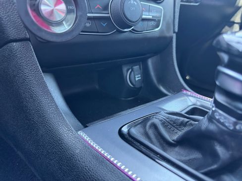 Used 2020 Dodge Charger SXT w/ Blacktop Package RWD image 25