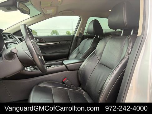 Used 2022 Nissan Maxima SV w/ Floor Mat Group FWD image 8