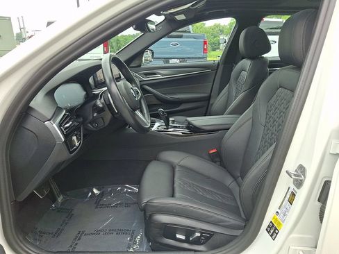 Used 2023 BMW 530i xDrive w/ M Sport Package AWD/4WD image 14