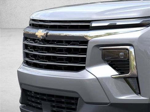 New 2026 Chevrolet Traverse LT w/ Sun and Wheel Package FWD image 13