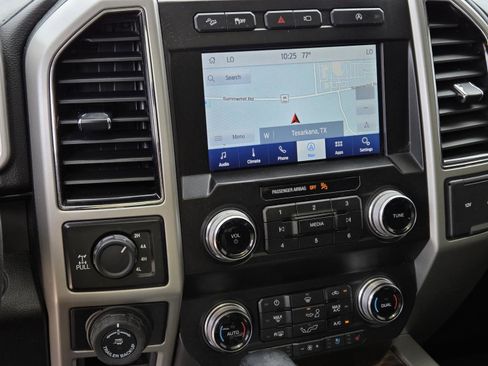 Used 2019 Ford F150 Lariat w/ Equipment Group 502A Luxury AWD/4WD image 21