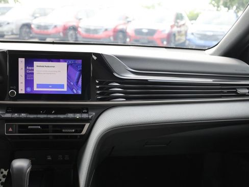 Used 2025 Toyota Camry SE FWD image 24