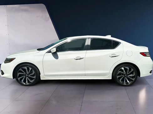 Used 2018 Acura ILX w/ Special Edition Package FWD image 2