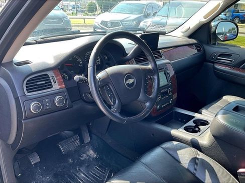 Used 2008 Chevrolet Avalanche LTZ w/ LTZ Preferred Equipment Group AWD/4WD image 14