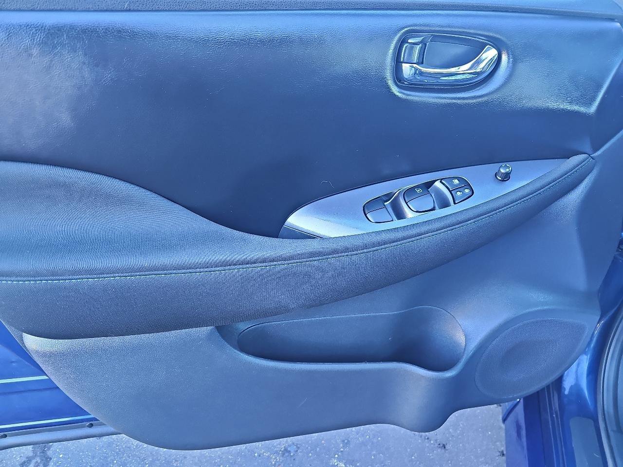 Used 2025 Nissan Leaf S FWD image 16