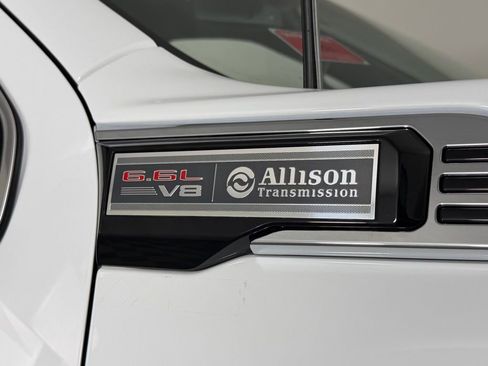 Used 2024 GMC Sierra 2500 SLE image 15