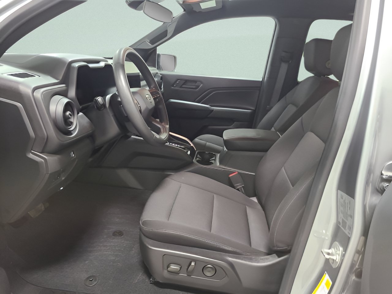 Used 2024 Chevrolet Colorado Trail Boss w/ Advanced Trailering Package AWD/4WD image 16