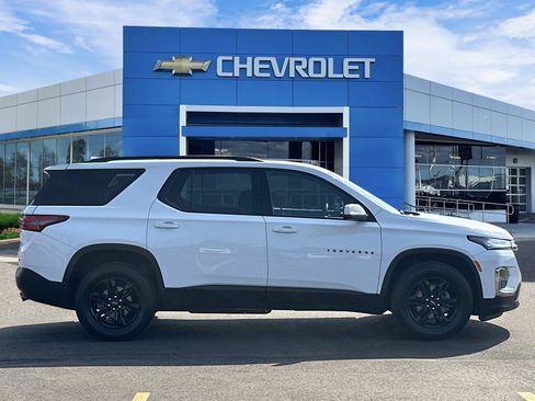 Certified 2023 Chevrolet Traverse LT w/ Midnight/Sport Edition AWD/4WD image 5