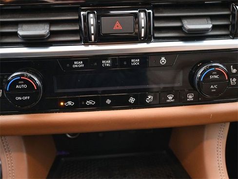 Used 2022 Nissan Pathfinder Platinum w/ Cargo Package image 3