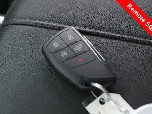 Used 2026 GMC Sierra 1500 Elevation AWD/4WD image 3