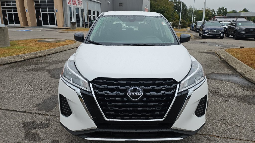 Certified 2025 Nissan Kicks Play S FWD image 20
