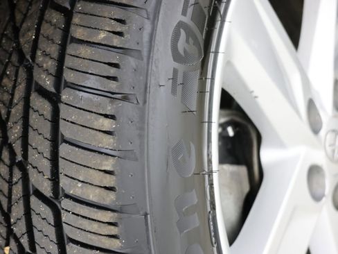 Used 2014 Toyota Camry SE w/ Moonroof Package image 14