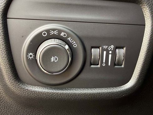 New 2025 Jeep Grand Cherokee L Limited w/ Black Appearance Package image 32