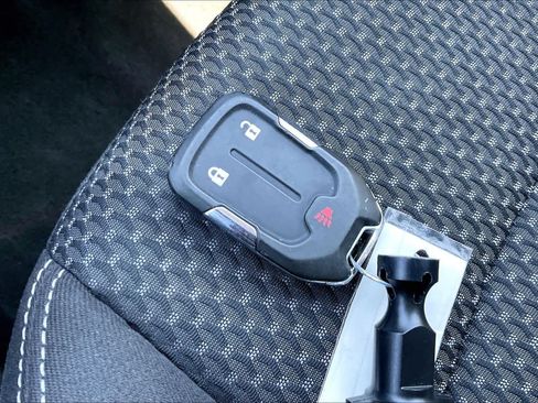 Used 2024 GMC Terrain SLE FWD image 14