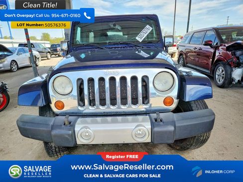 Used 2013 Jeep Wrangler Unlimited Sahara w/ Dual Top Group AWD/4WD image 7