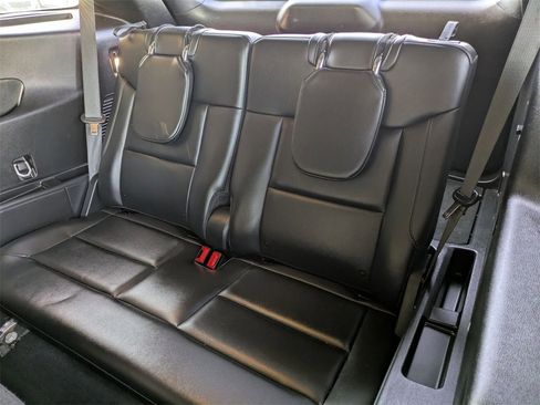 Used 2023 Ford Explorer XLT w/ Equipment Group 202A image 29