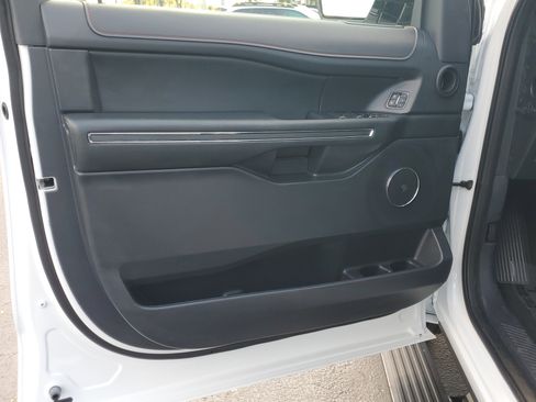 Certified 2024 Ford Expedition Limited image 19