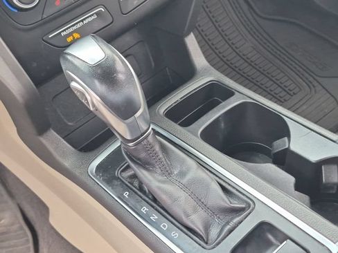 Used 2019 Ford Escape SEL FWD image 14