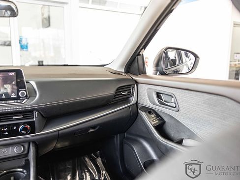 Used 2021 Nissan Rogue S image 36