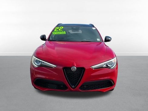 Used 2022 Alfa Romeo Stelvio Veloce image 2
