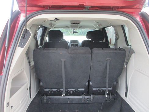 Used 2015 Dodge Grand Caravan SXT w/ Security Group FWD image 6