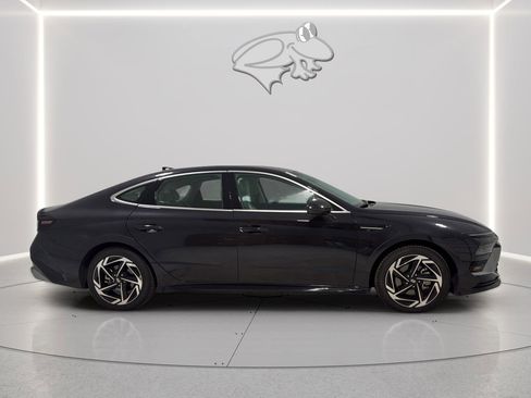 Used 2024 Hyundai Sonata SEL w/ Convenience Package image 6