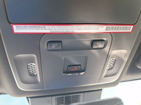 Used 2025 Toyota Camry SE FWD image 28
