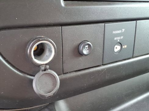 Used 2024 GMC Savana 2500 w/ Driver Convenience Package image 17